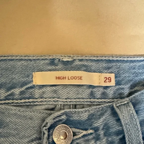 Levi’s Light Blue Wide-Leg Cargo Jeans - Women - Picture 2 of 5